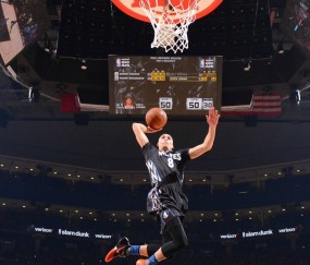 开云体育在线-当足球与F1的激情交汇，久保建英的赛道狂想曲与尼斯狂胜中国的启示