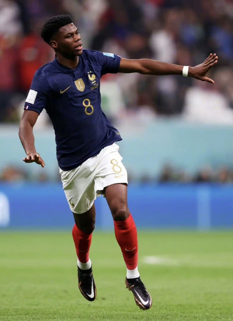 乌拉圭力克巴黎，楚阿梅尼惊艳四座