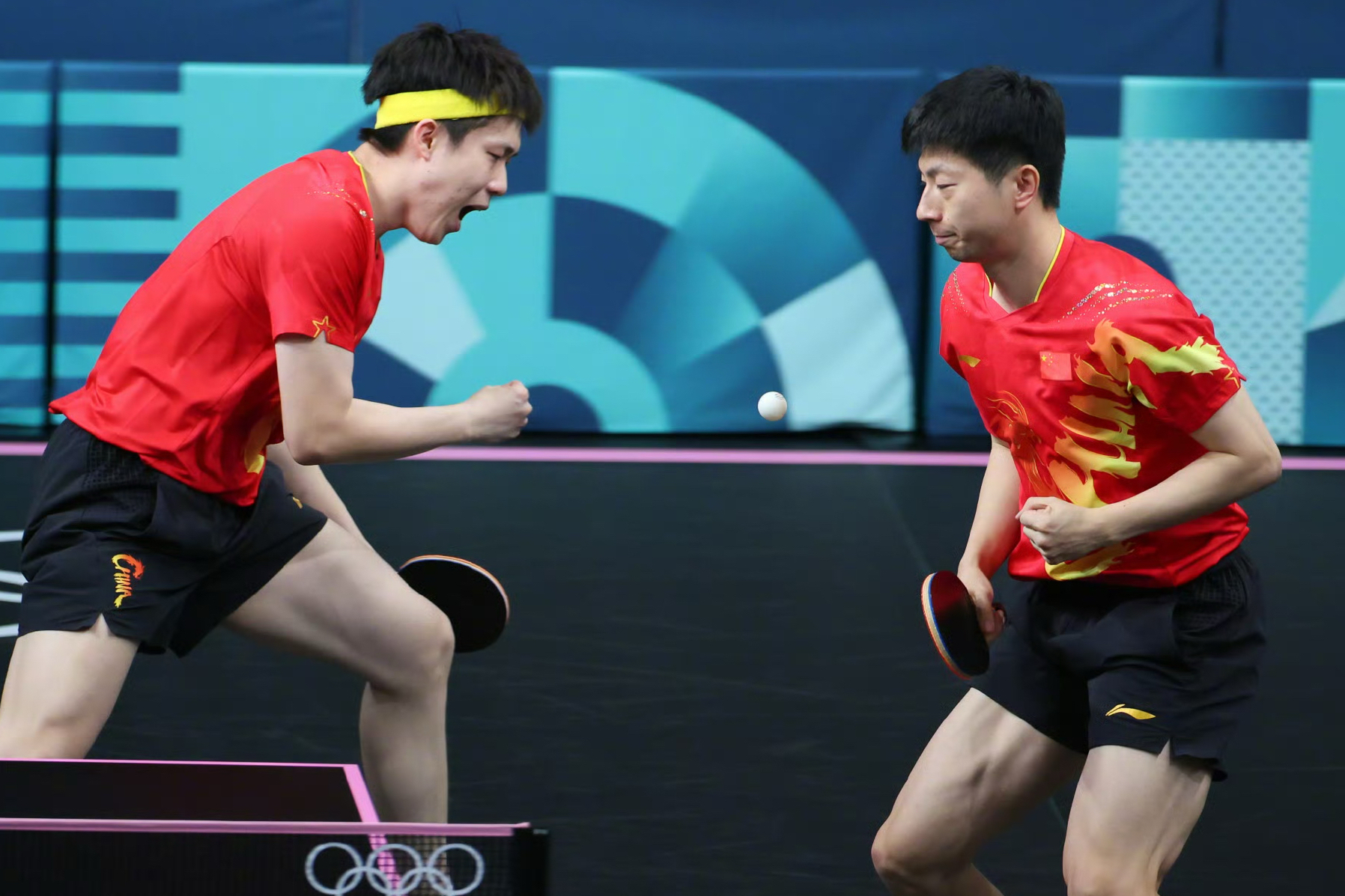 法国队险胜日本队，马龙刷新纪录