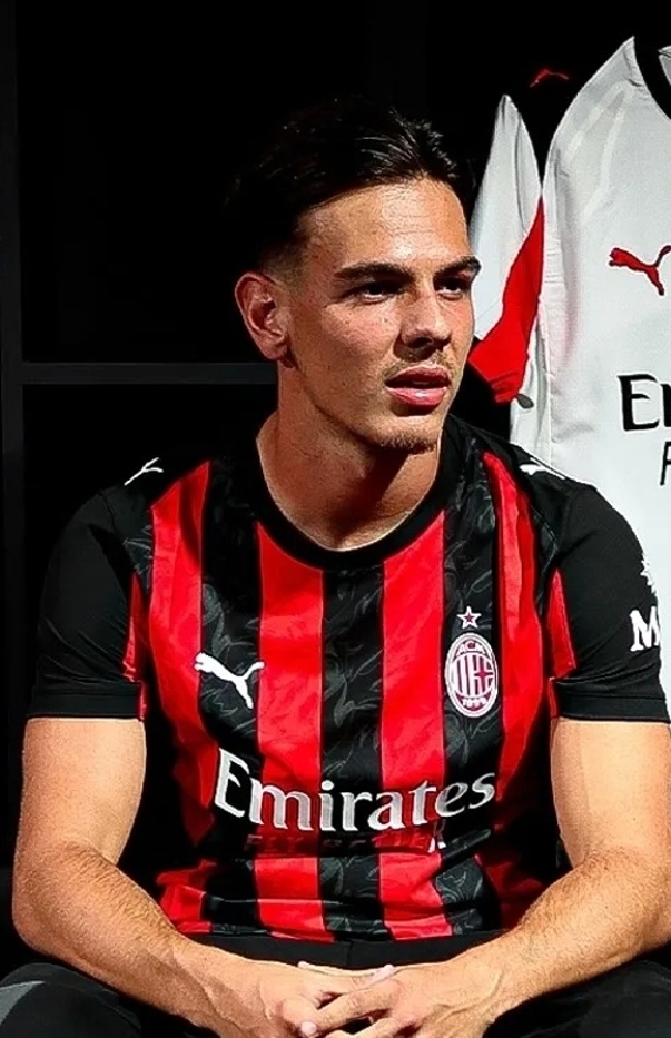 AC米兰前锋受伤，未来几场将缺席