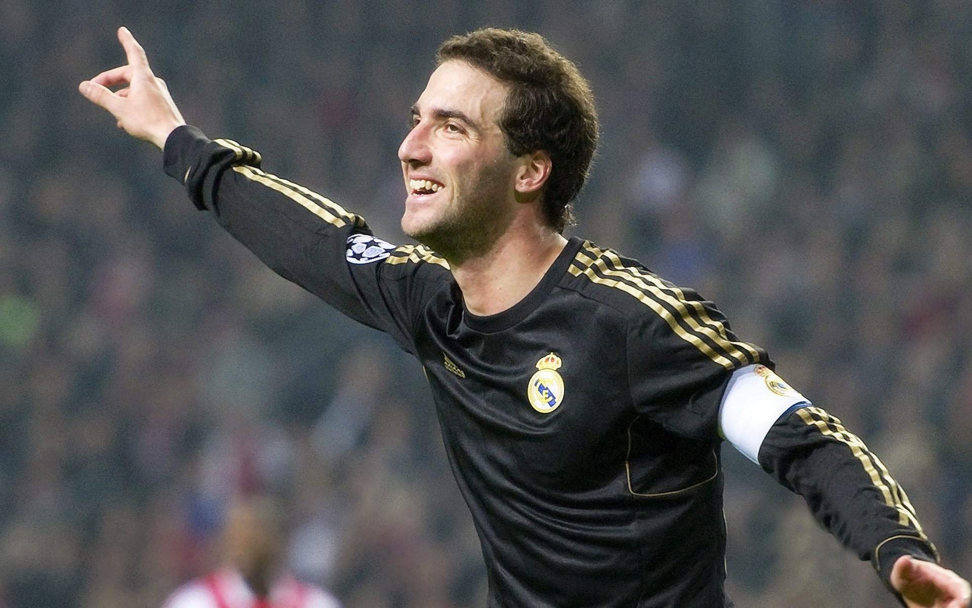 里程碑之夜！西亚卡姆率开拓者力克广东，见证历史时刻