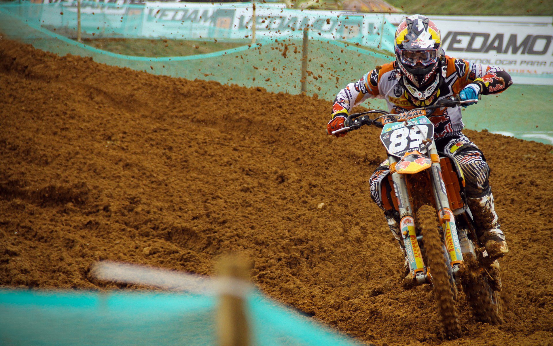 羽坛新纪元，印尼队轻取日本队，安赛龙惊艳四座改写亚洲格局