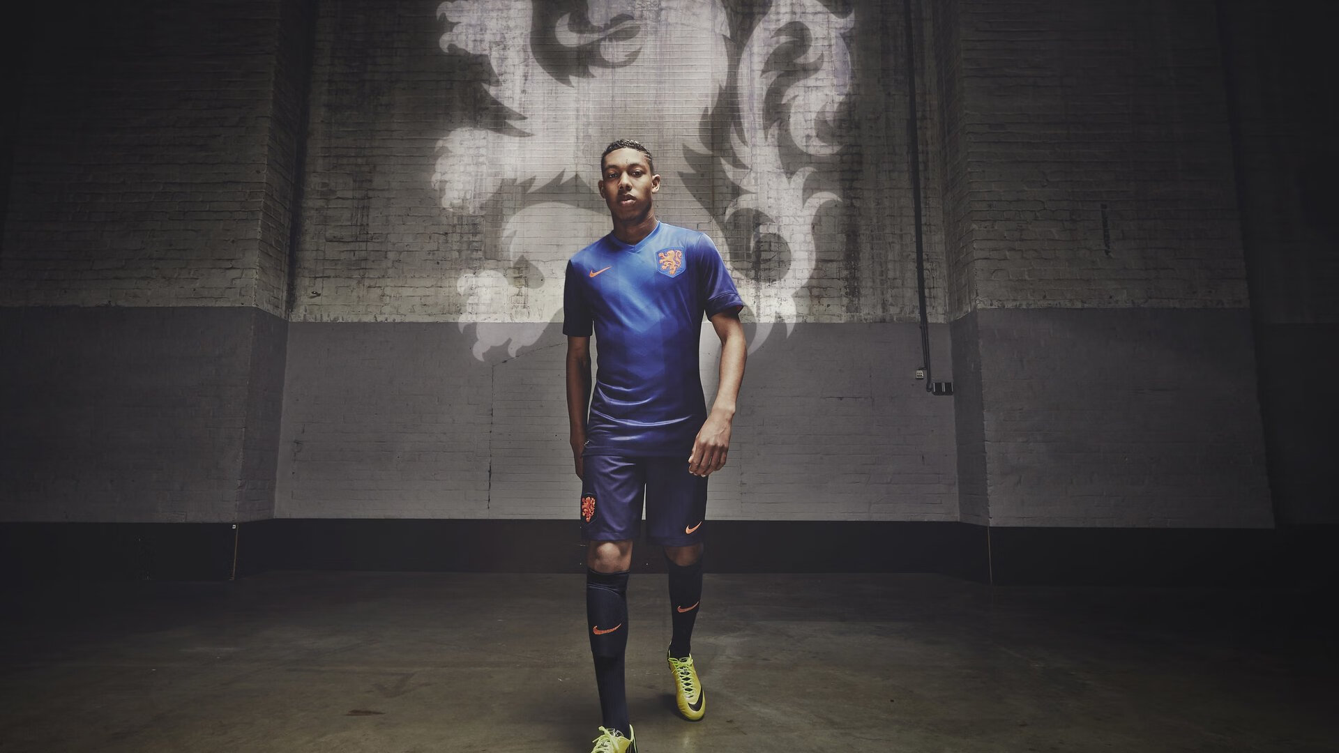 北欧寒夜奇迹，卡瓦哈尔末节神兵天降，芬兰逆袭三狮军团